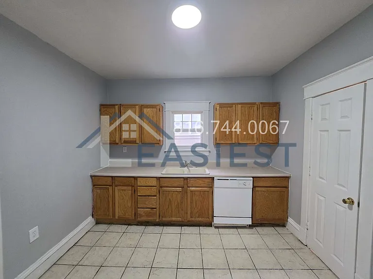 4453 Francis St — Photo 8