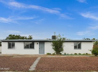 7641 E Apple Tree Dr, Tucson, AZ 85730