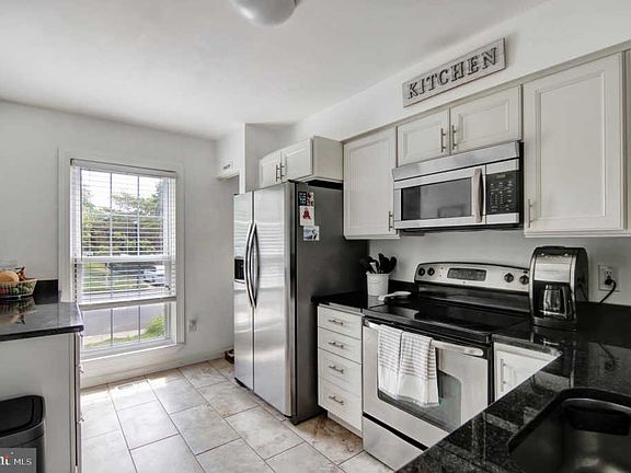 4th image of 20540 Summersong Ln