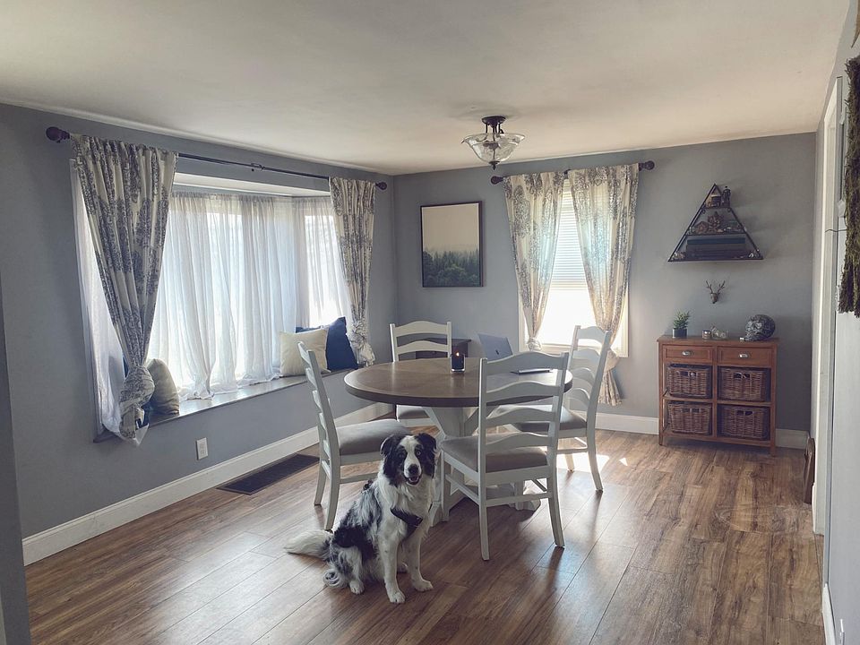 1st image of 185 Lochland Dr Floor 1