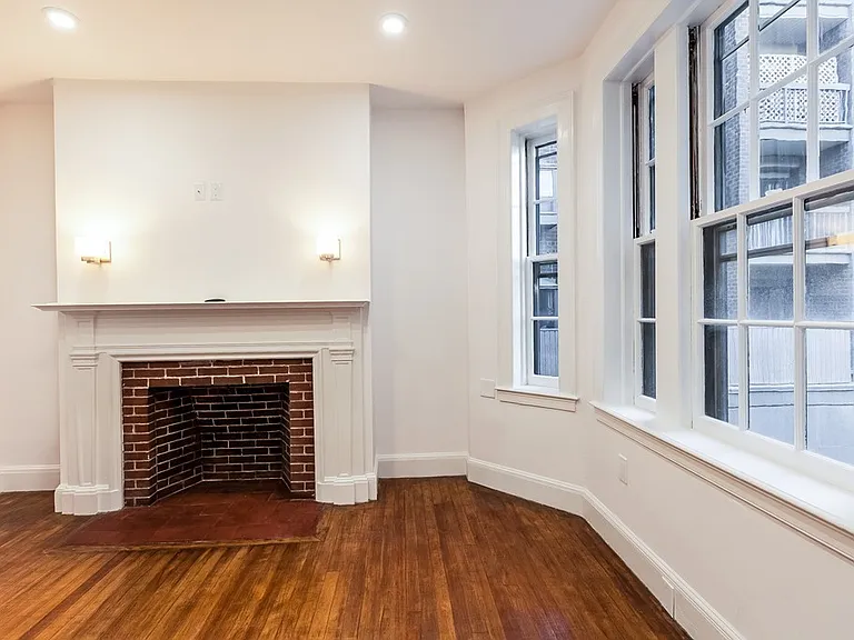 1253 Beacon St #A6 — Photo 2