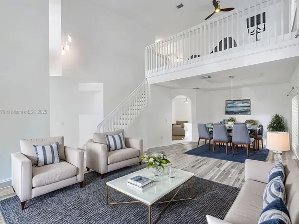 22758 SW 94th Path, Cutler Bay, FL 33190