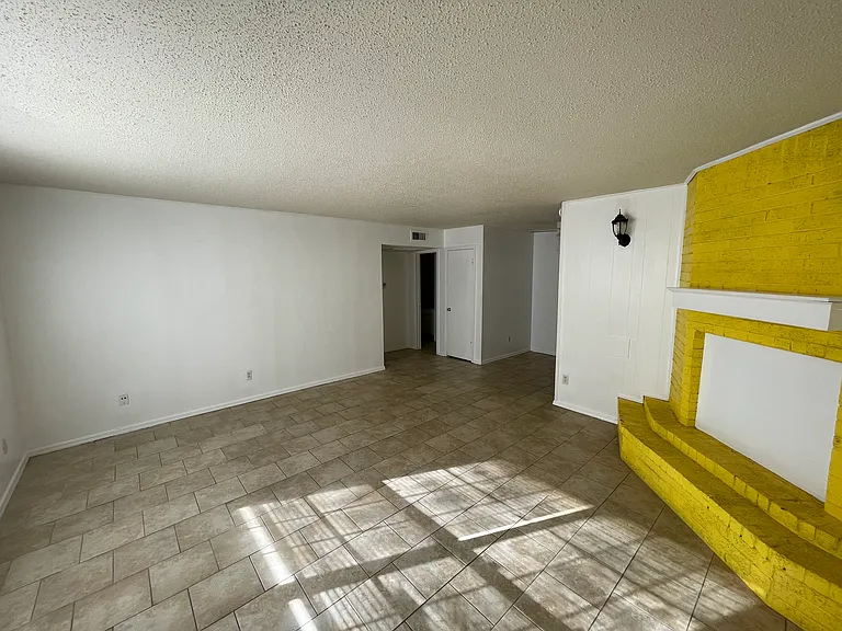 401 12th Ave SE #105 — Photo 6