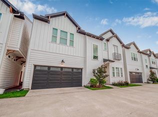 8911 Knoll Villas St, Houston, TX 77080