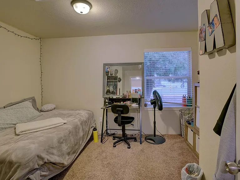 1694 Cloverlawn Dr — Photo 5