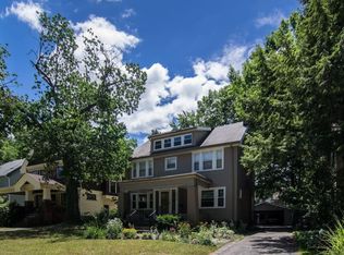 12876 Cedar Rd, Cleveland Heights, OH 44118