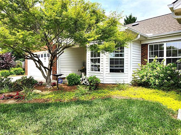 3rd image of 3612 Grandway Cir