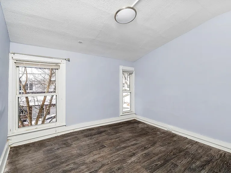 8 S Greenwood Ave — Photo 9