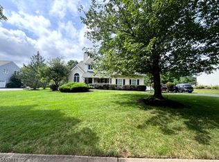 10 Spyglass Rd, Skillman, NJ 08558