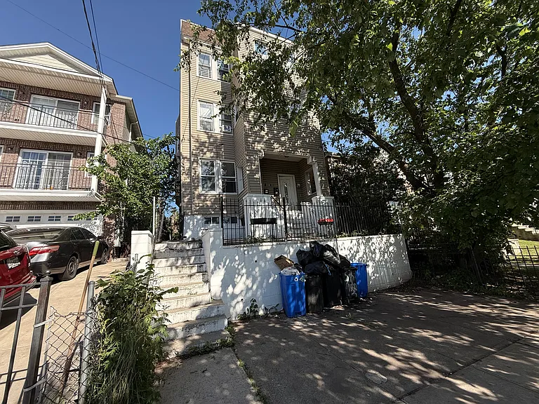 319 Irvine Turner Blvd #1 — Photo 7