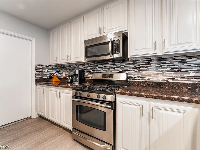 3992 Chinchilla Ave — Photo 13
