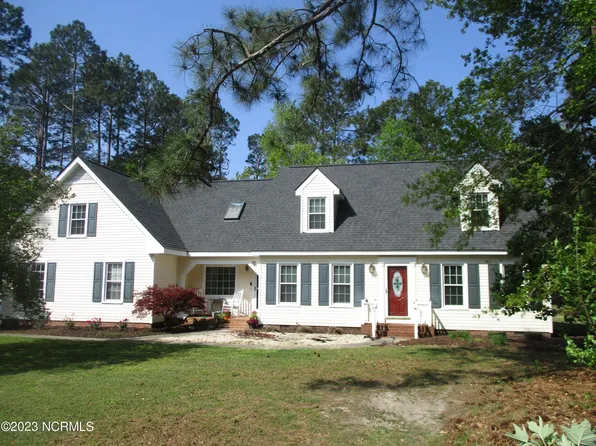 8061 Saint Andrews Drive, Laurinburg, NC 28352