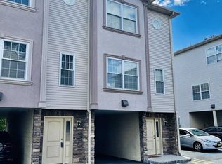 734 County Ave #C2, Secaucus, NJ 07094
