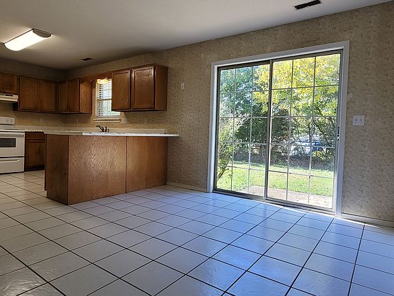 2nd image of 1406A SE O St