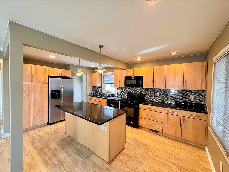 511 S Campbell Rd — Photo 4