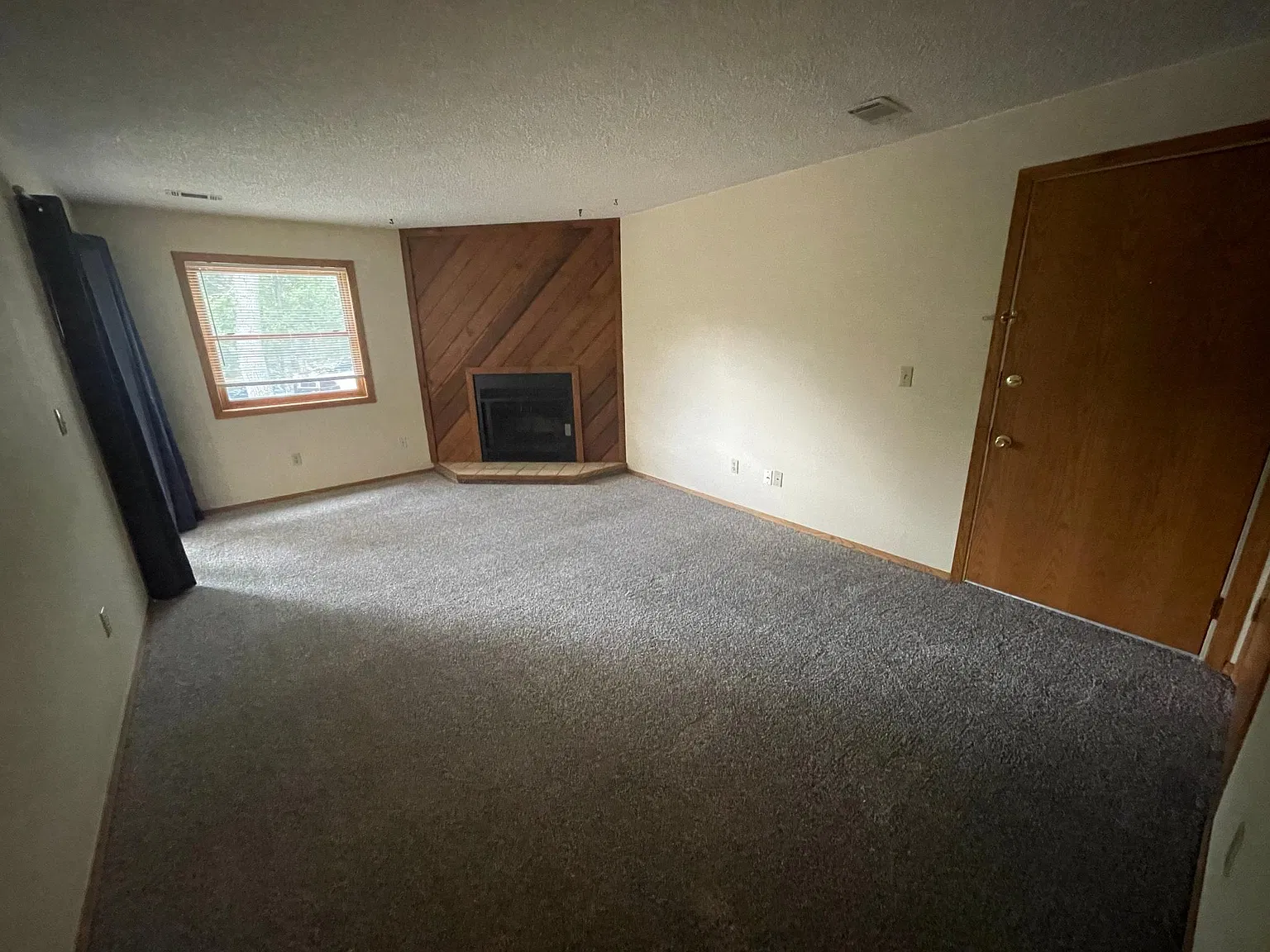 2932 Shadow Creek Dr — Photo 3
