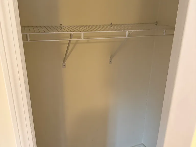 45 May Ave #2W — Photo 8