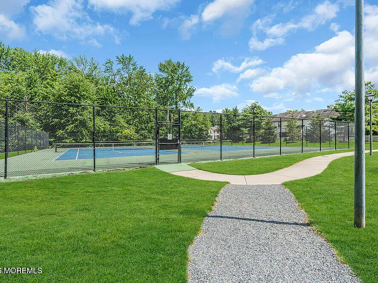 38 Devon Ct — Photo 26