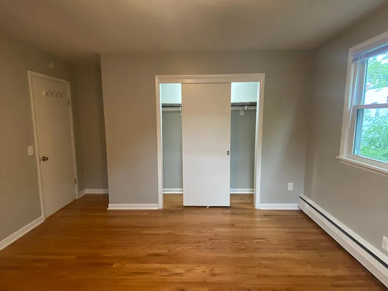 206 Oak St #1 — Photo 10