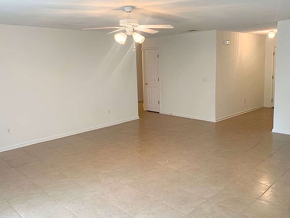 3rd image of 499 Spring Brook Ln