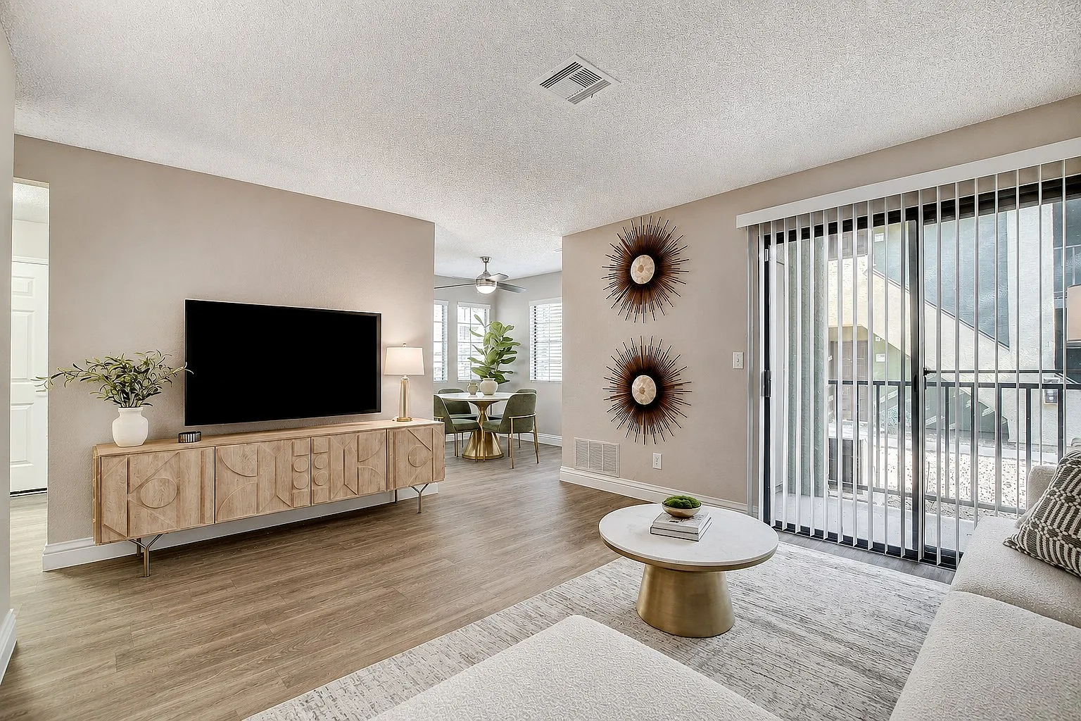 Shelter Cove Apartments — Photo 2