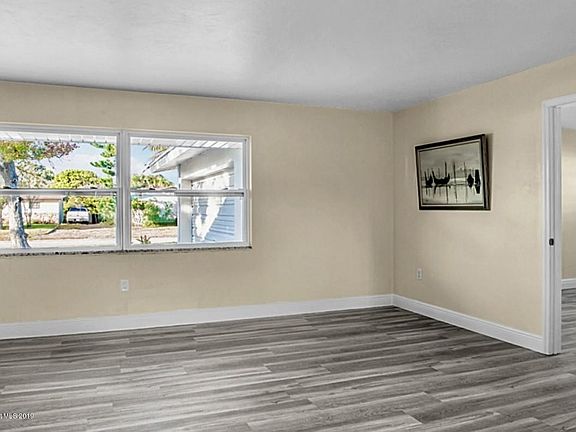 5th image of 236 Micanopy Ct