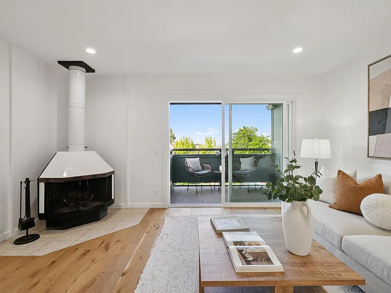 4028 Farm Hill Blvd #5 — Photo 1