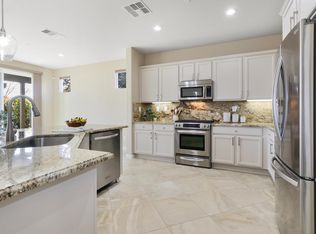 8221 Peak Forest Way, Elk Grove, CA 95757
