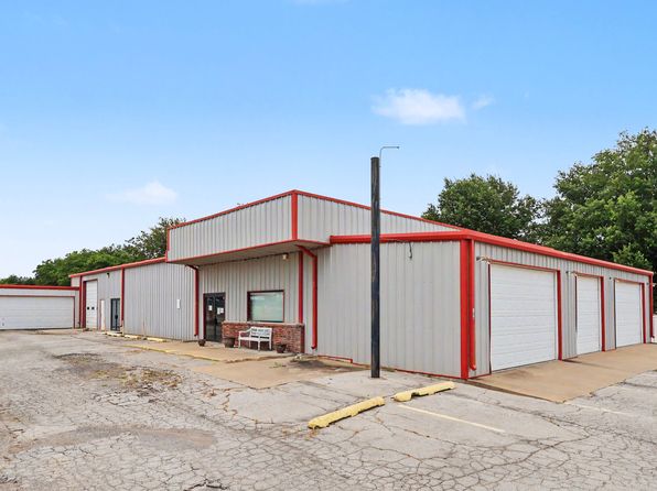 106 N Lombard Ln