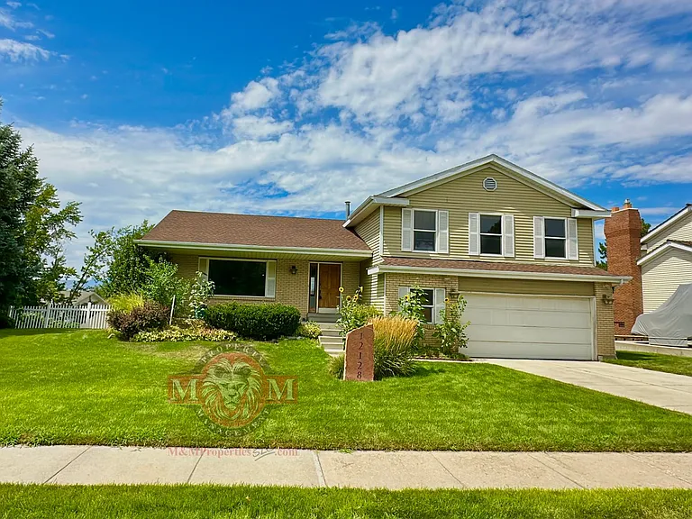 12128 S Woodridge Rd — Photo 1