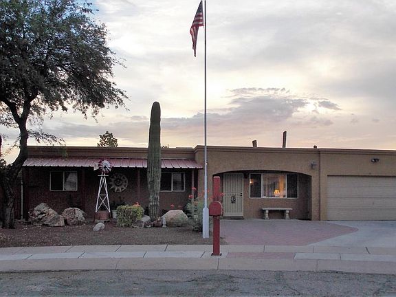 2nd image of 3820 W Sunny Hills Pl
