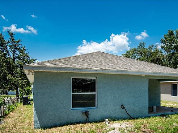 2nd image of 2245 E Magnolia St