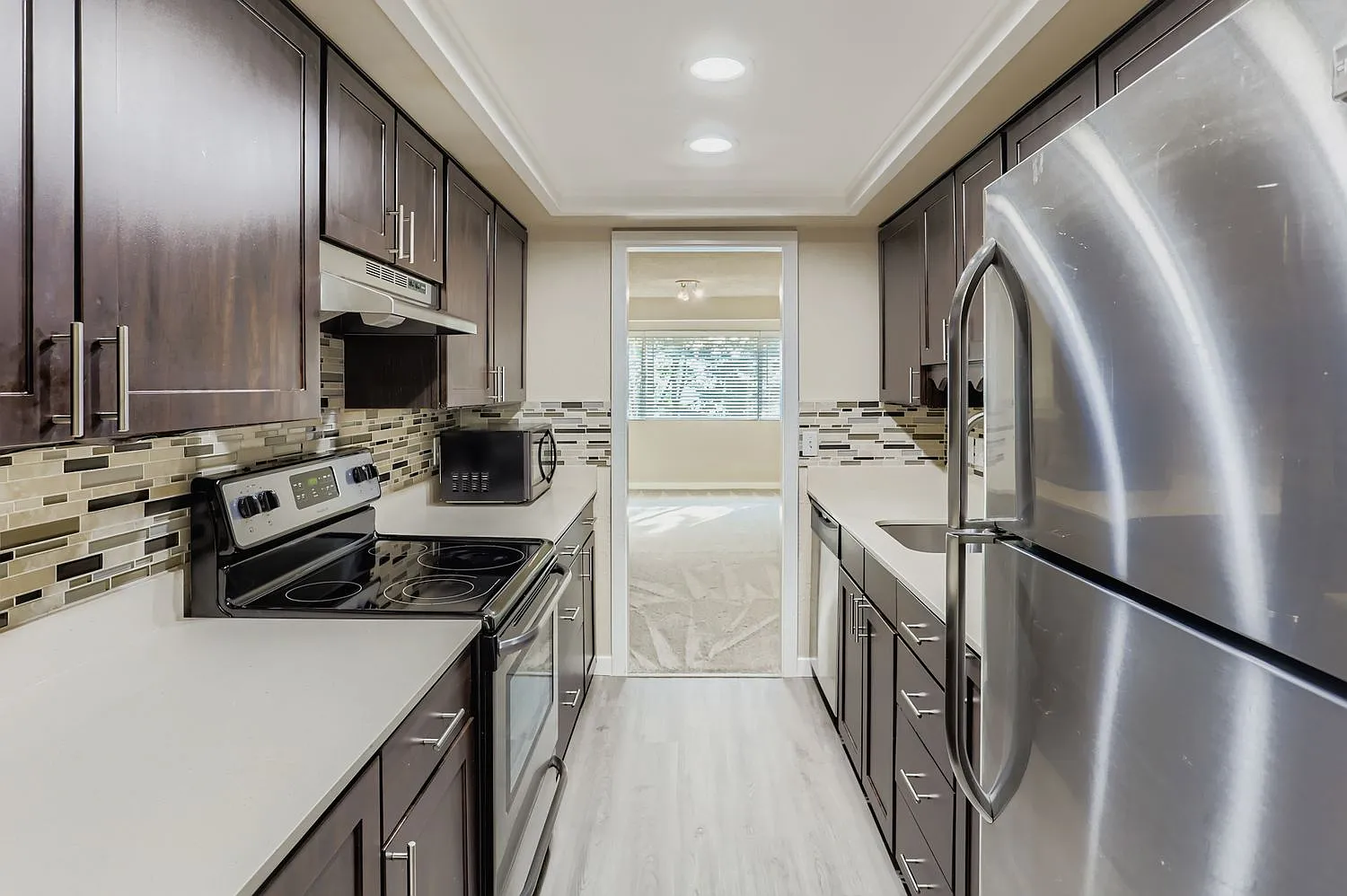 2 bed, 1128 sqft, $2,675 — Photo 4