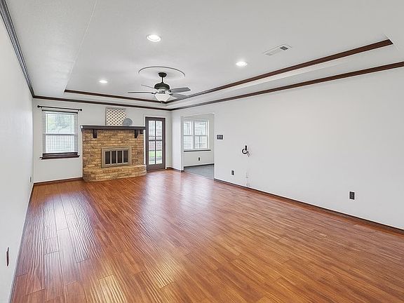 2nd image of 1348 Fieldstone Dr