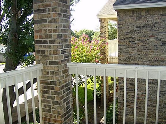 4th image of 3110 Devonshire Dr APT 213