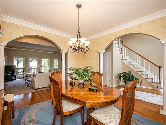 4th image of 5017 Winding Hills Ln