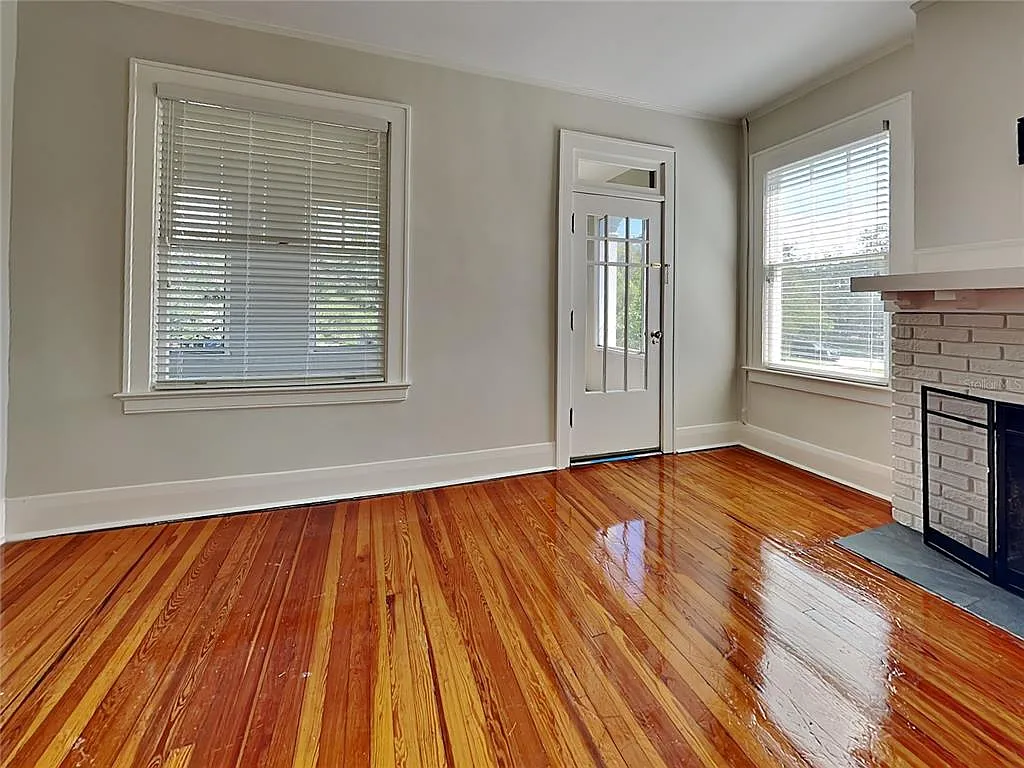 Building Photo - 1806 W Morrison Ave #3