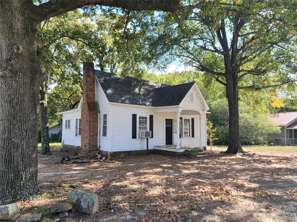 432 Olive Branch St, Marshville, NC 28103
