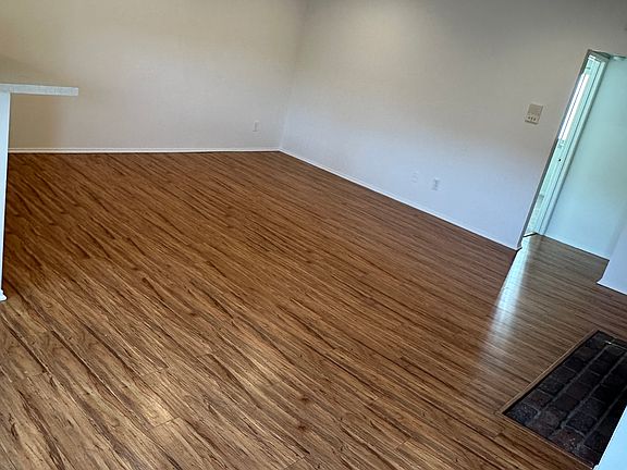 3rd image of 11045 Fruitland Dr APT 203