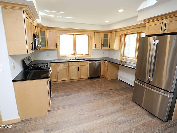 5th image of 2125 River Rd #A