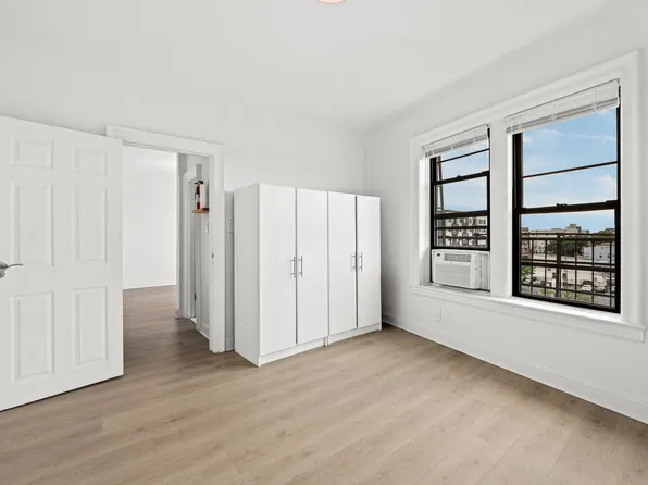 57 Corbin Avenue image 4 of 21