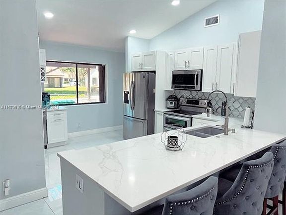 4th image of 7140 Brookwood Blvd