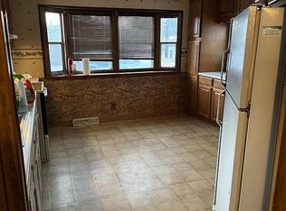 7 Twin Cir, Plattsburgh, NY 12901