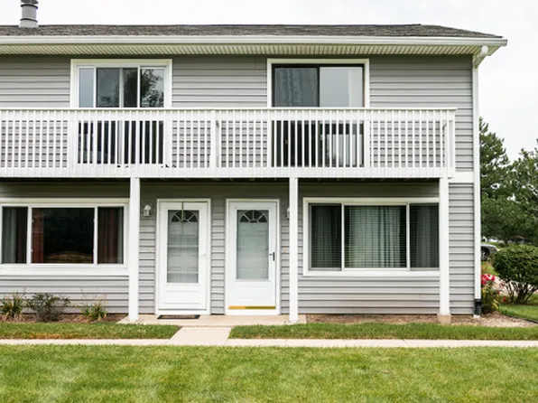34293 N Birch Ln, Gurnee, IL 60031