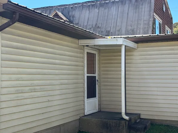 1017 Belmont St, Ashland, KY 41101