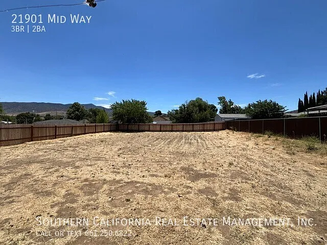21901 Mid Way — Photo 25