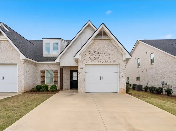 614 Thornberry Dr, Auburn, AL 36830