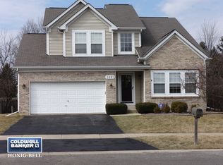 2481 Autumn Grove Cir, Aurora, IL 60504