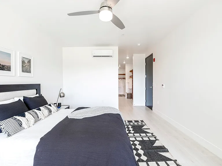 1430 Q Apartments — Photo 37