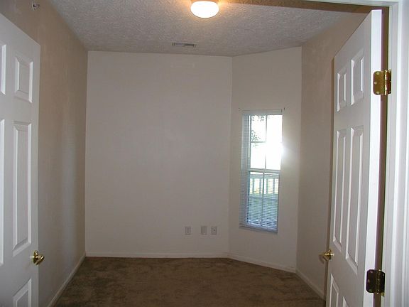5th image of 5437 Michelles Oak Ct APT C
